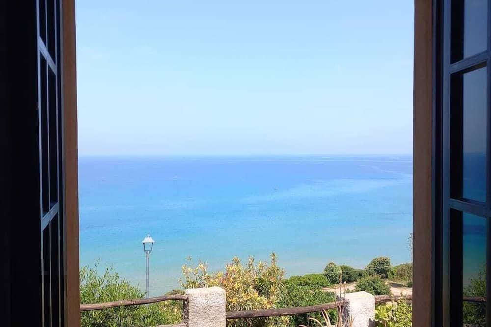 Apartment with breathtaking sea view on the west coast in Sardinia 1