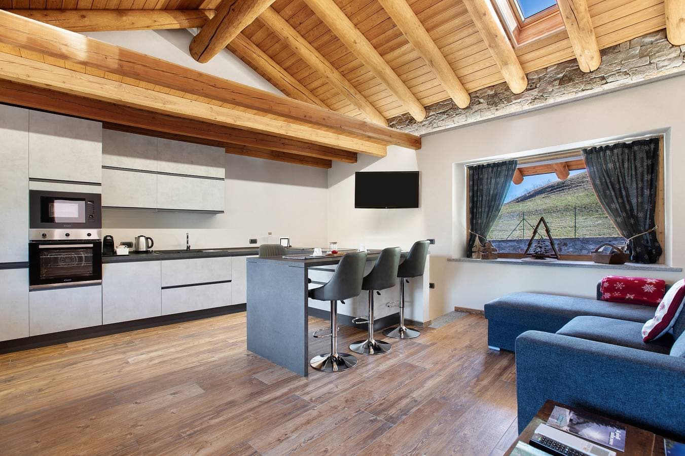 Foto 2 von 25: Ferienhaus 'Alpine A&S' mit Bergblick, WLAN und Klimaanlage