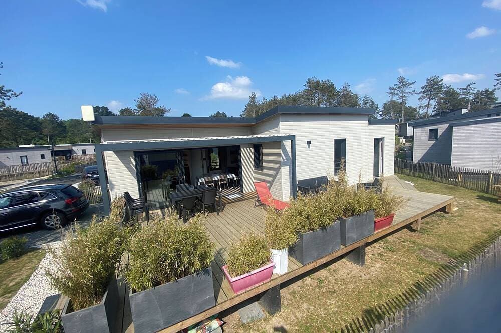 Luxury cottage chalet with swimming pool and internet near the sea 1