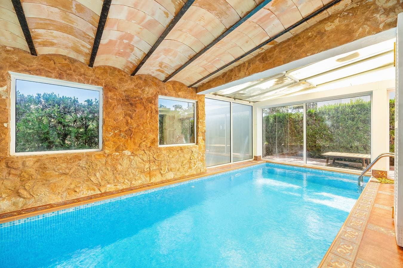 Villa Malik mit Meerblick und Pool 1