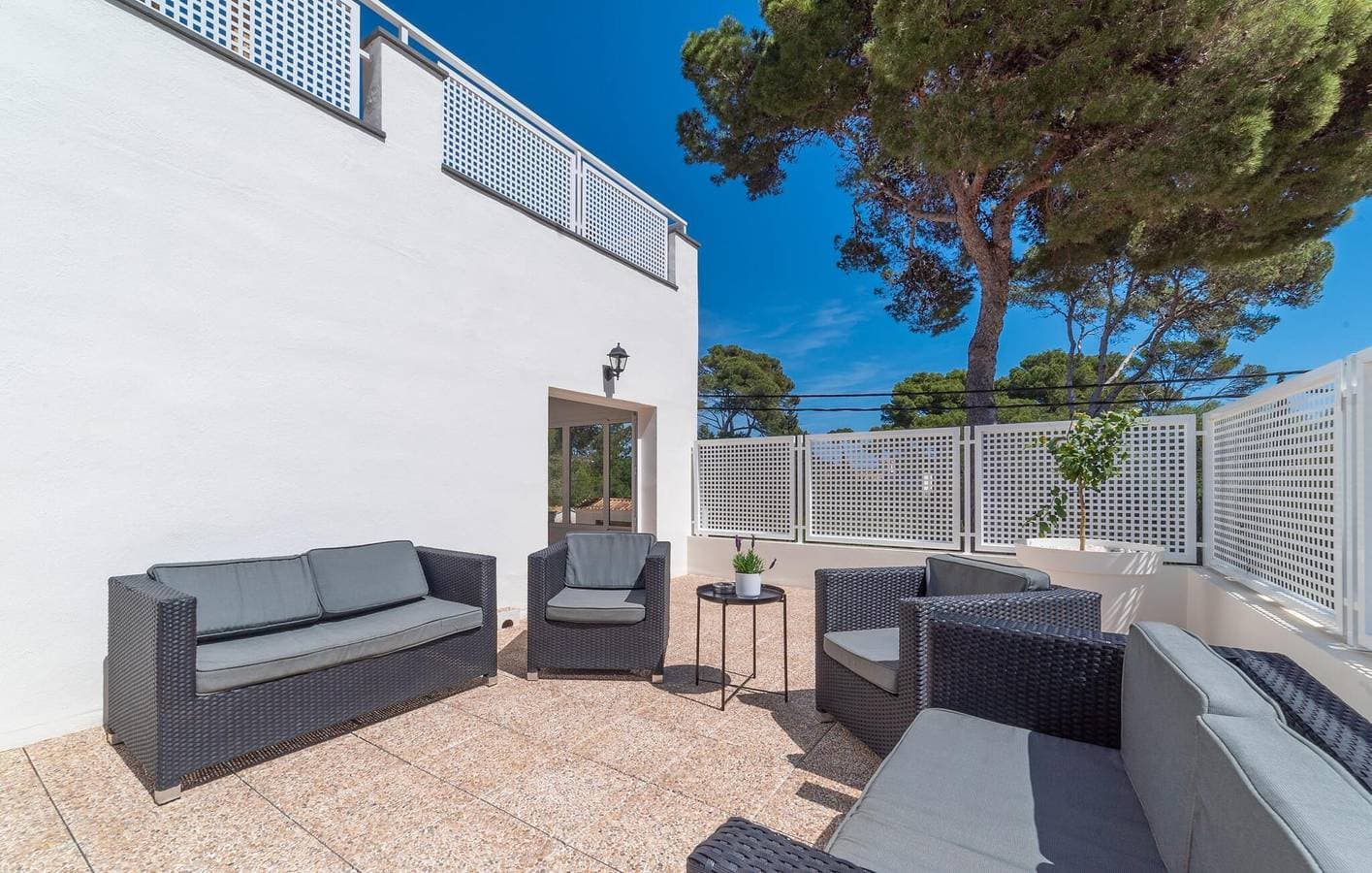 Foto 5 von 41: Sunny Beach Retreat mit Terrasse und Grill