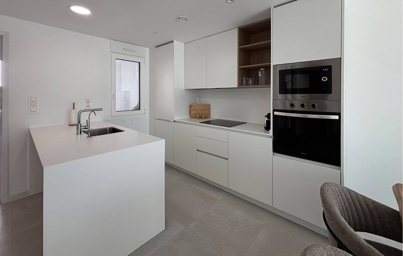 Foto 12 von 20: Gemütliche 109 m² große Wohnung mit Pool, Terrasse und WLAN, 600 m vom Stadtzentrum entfernt