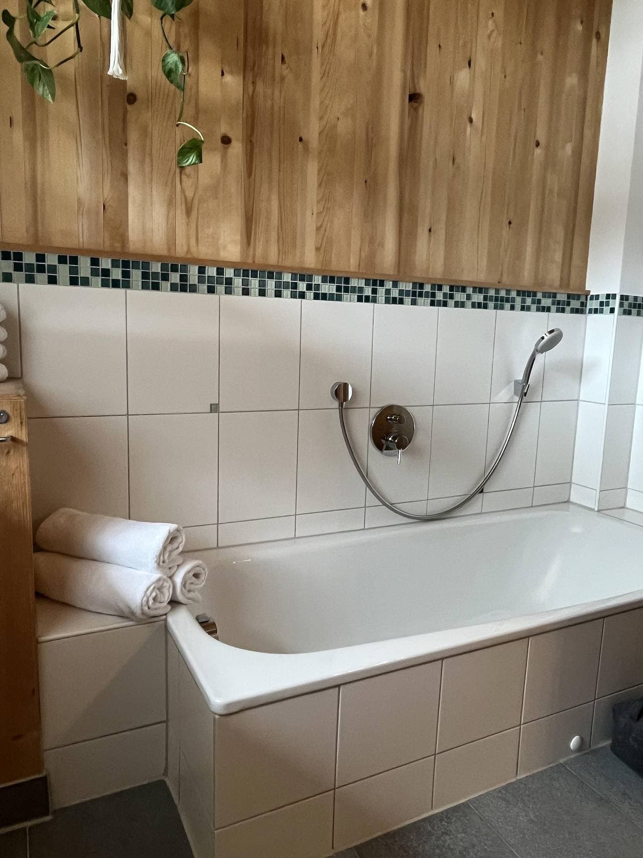Foto 10 von 25: Appartement/Fewo, Dusche und Badewanne, 2 Schlafrä