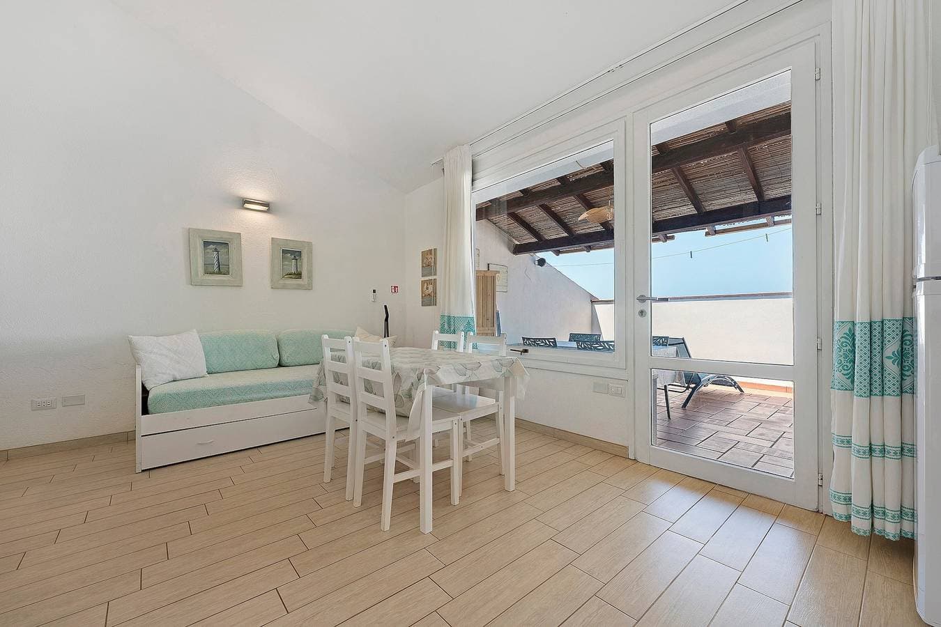 Foto 5 von 36: Ferienhaus 'Love Sant'elmo' mit Meerblick, Wi-Fi und Klimaanlage