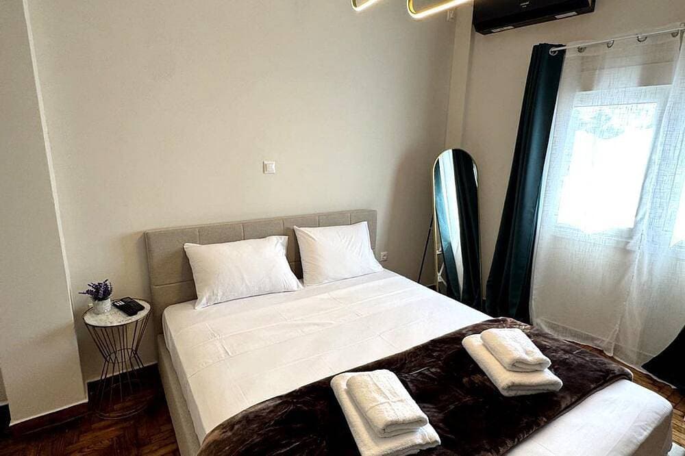 Foto 2 von 10: Athenian Stay Chara's 2 Apartment