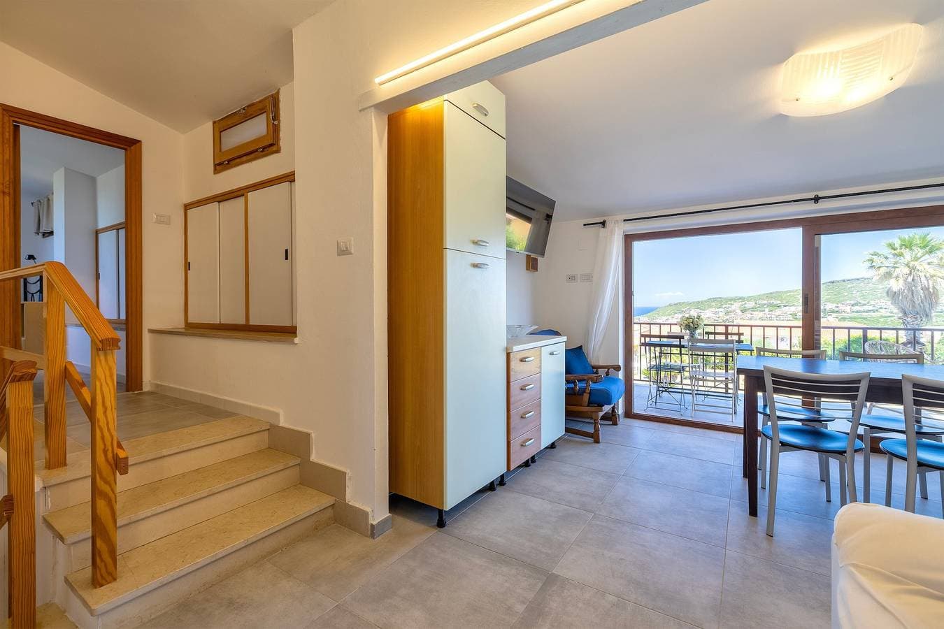 Foto 12 von 36: Ferienwohnung 'Attico Villa Stefania' mit Meerblick, Pool und privatem Garten