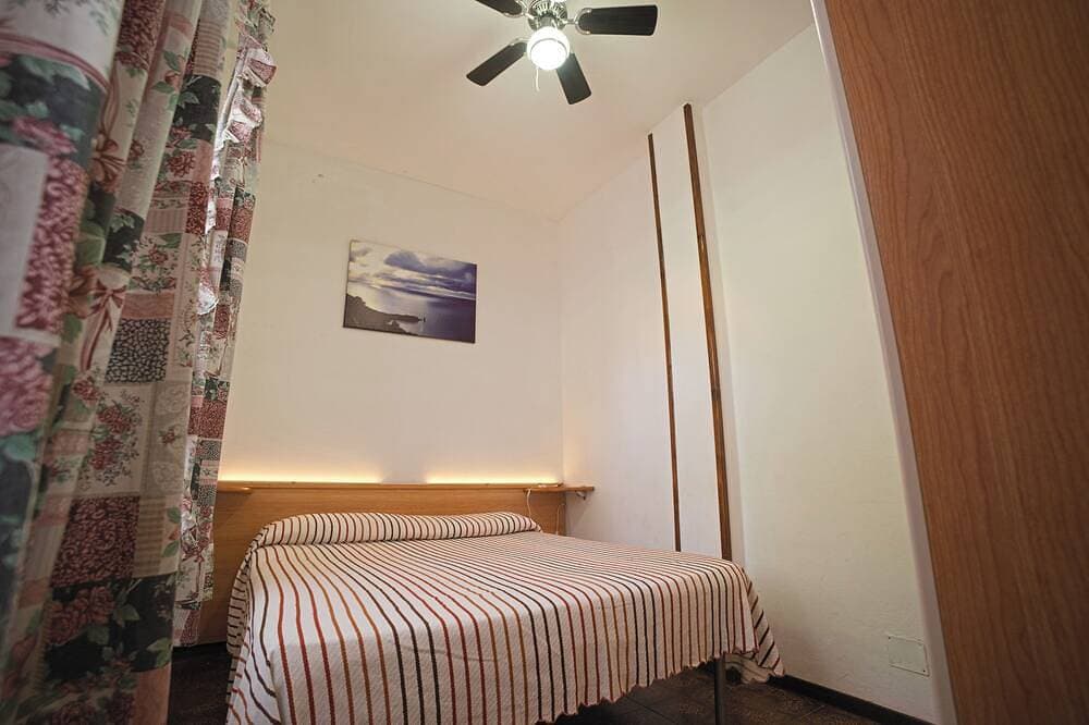 Foto 3 von 24: Appartamenti Margherita, Margherita-5 in einer Strandresidenz, Giglio Campese