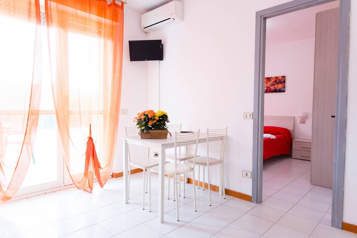 Foto 7 von 43: Residence Italia - Luni Mare 2p2p