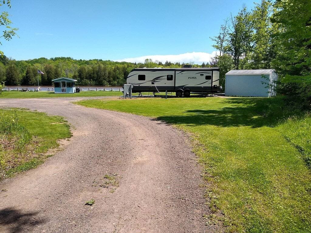 Foto 9 von 30: Privater Campingplatz am Wasser
