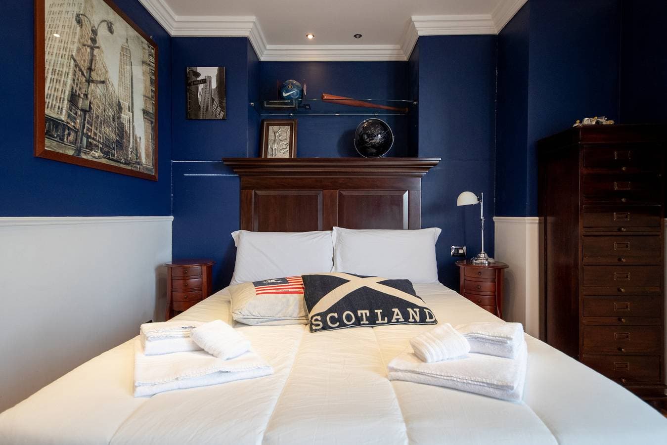 Navy Apartment 1