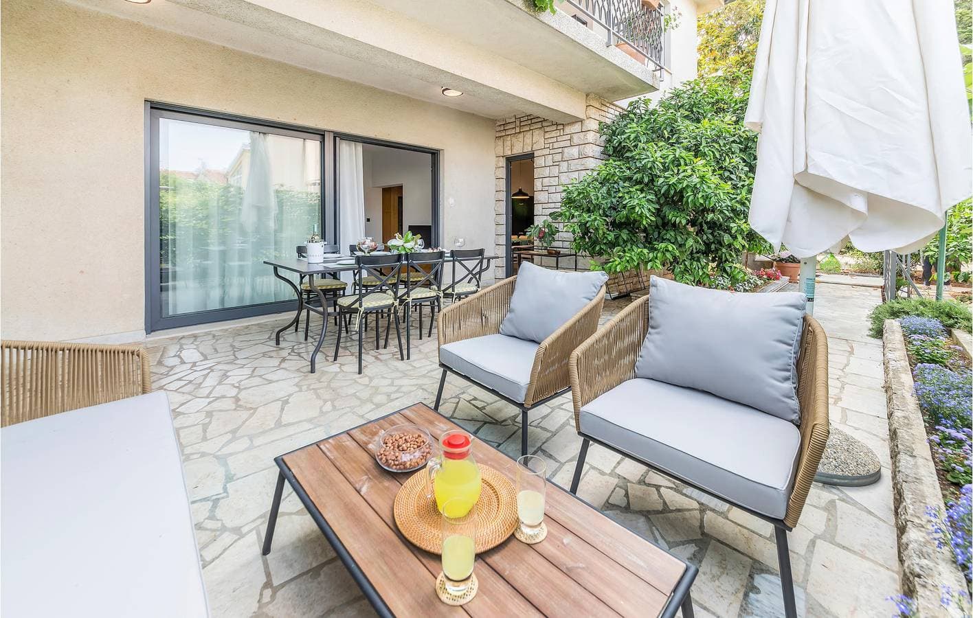 Foto 12 von 36: Gemütliche 2-Zimmer-Wohnung mit Terrasse, WLAN und Parkplatz in Küstennähe
