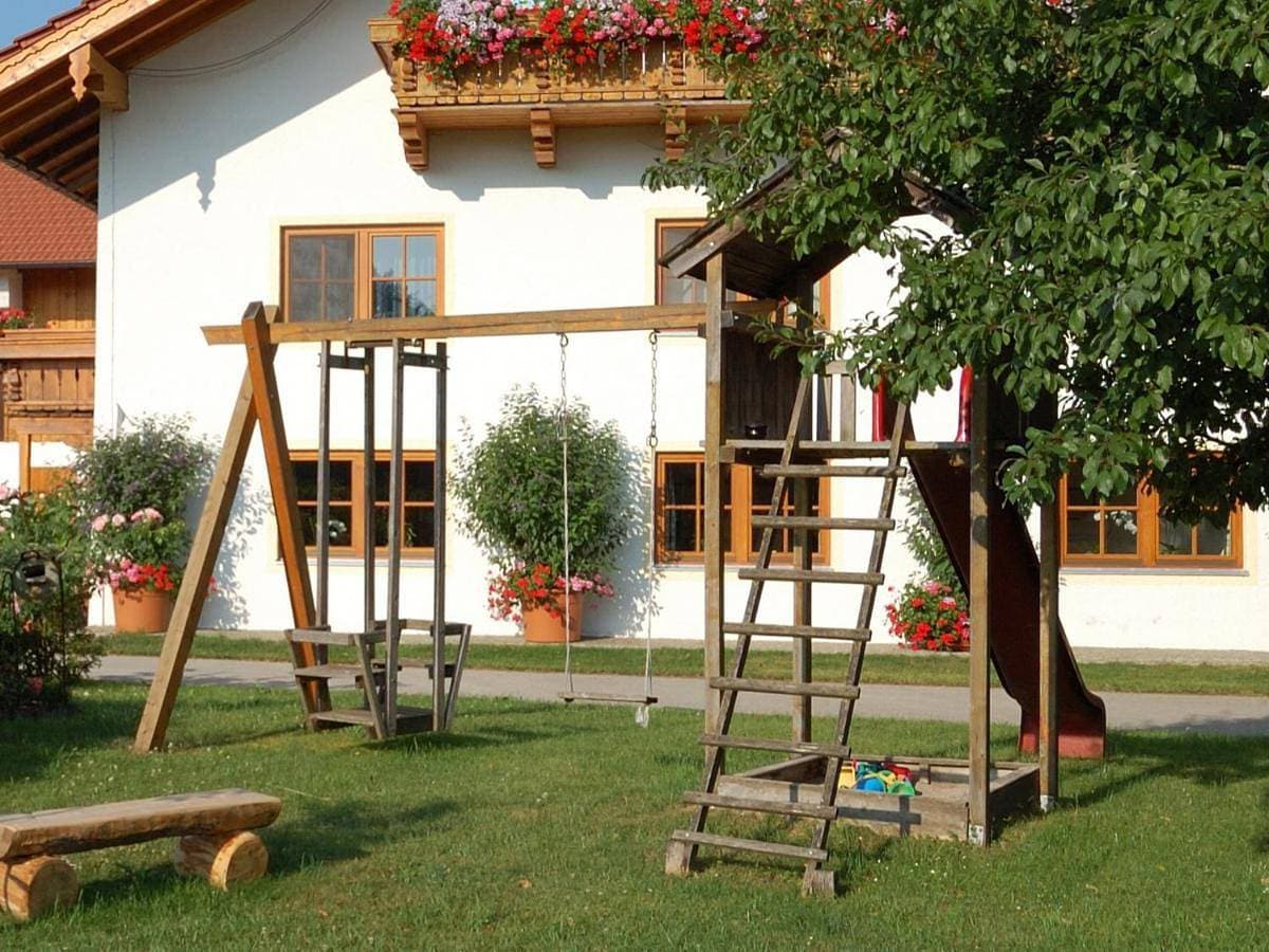 Foto 13 von 23: Utznhof - Ferienwohnung Nr. 2 mit Balkon, 60 qm