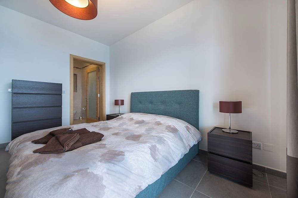 Foto 3 von 29: Seafront Luxury Apartment incl Pool