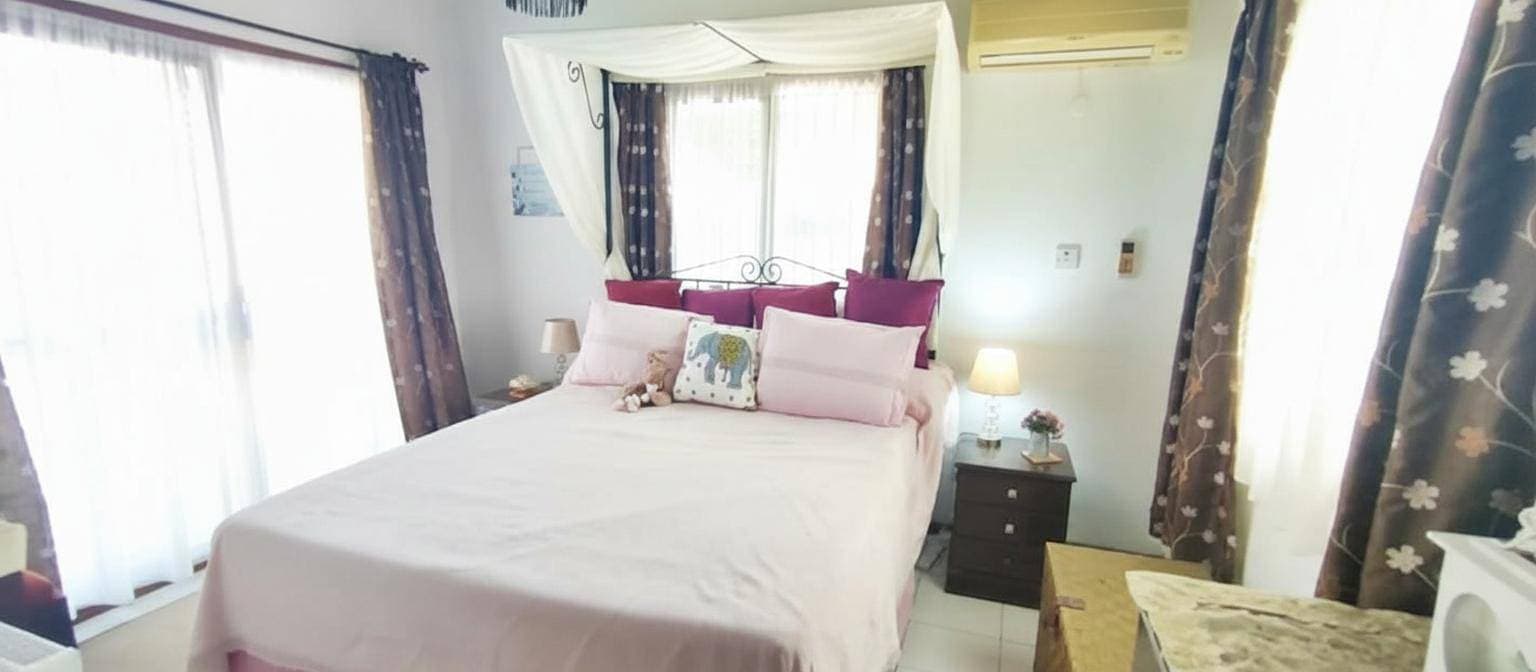 Foto 7 von 28: Villa für 6 Personen mit Garten