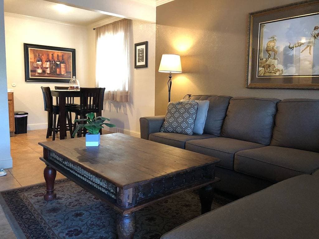 Foto 3 von 20: Gesamter Fresno / Clovis Bungalow mit 2 Schlafzimmern