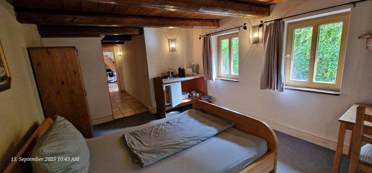 Foto 7 von 9: Small Double Room