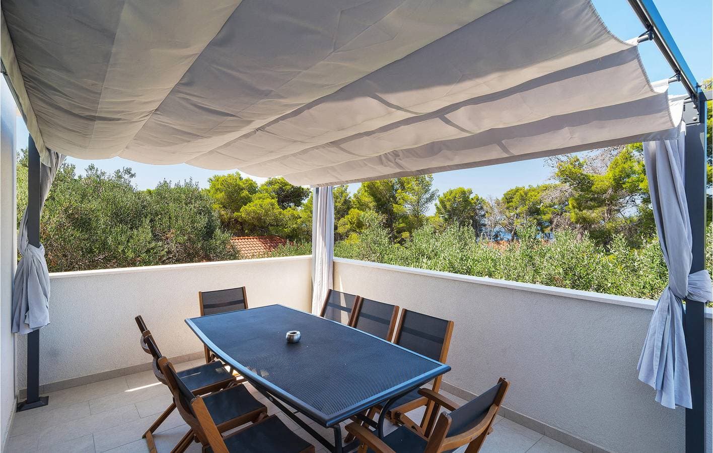Foto 7 von 34: Urlaub am Meer: 1,5 km zur Küste, mit Pool, Terrasse und Blick auf das Stadtzentrum