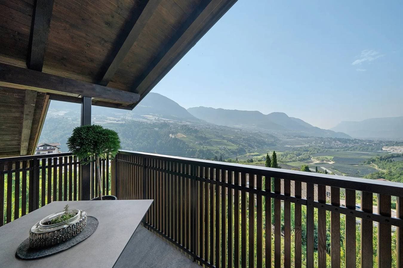 Foto 2 von 22: Ferienwohnung 'Sankt Corbinian 3' mit Bergblick, Balkon und Gemeinschaftsgarten