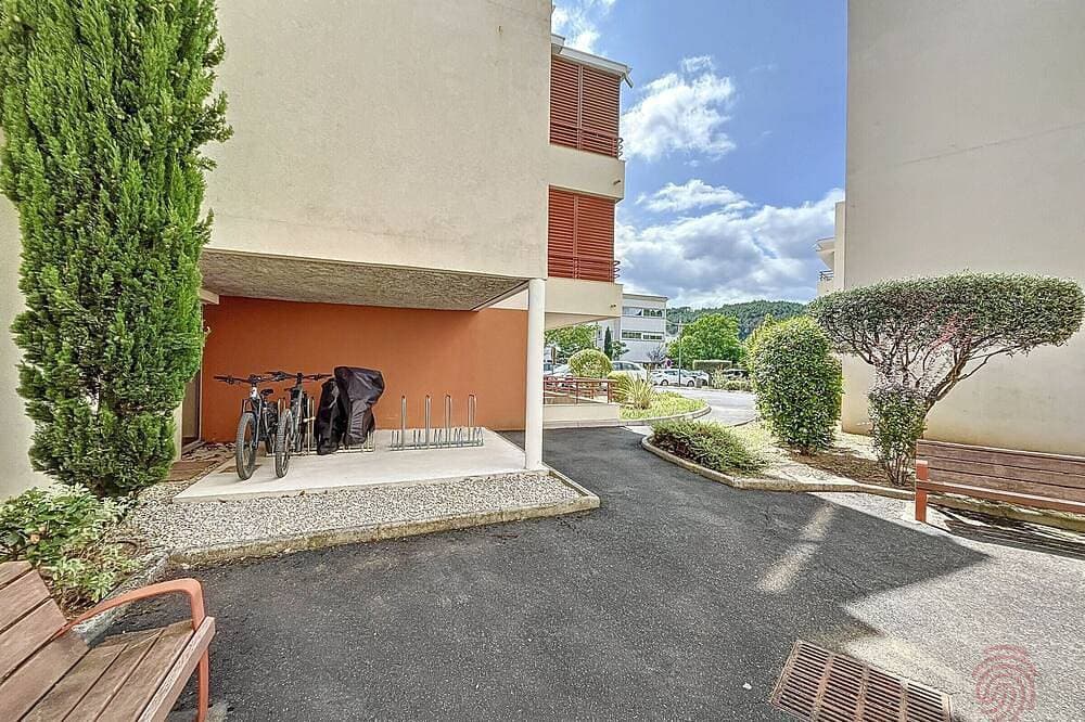 Foto 9 von 20: Gemütliche 2-Zi.-Wohnung mit Terrasse, Klimaanlage und WLAN, nah an Therme und Innenstadt