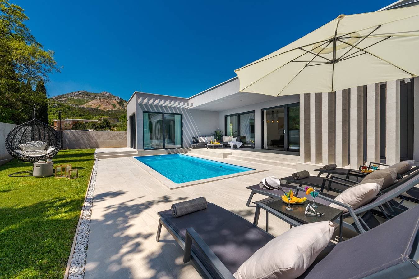 Foto 2 von 48: Villa Fyra mit Pool
