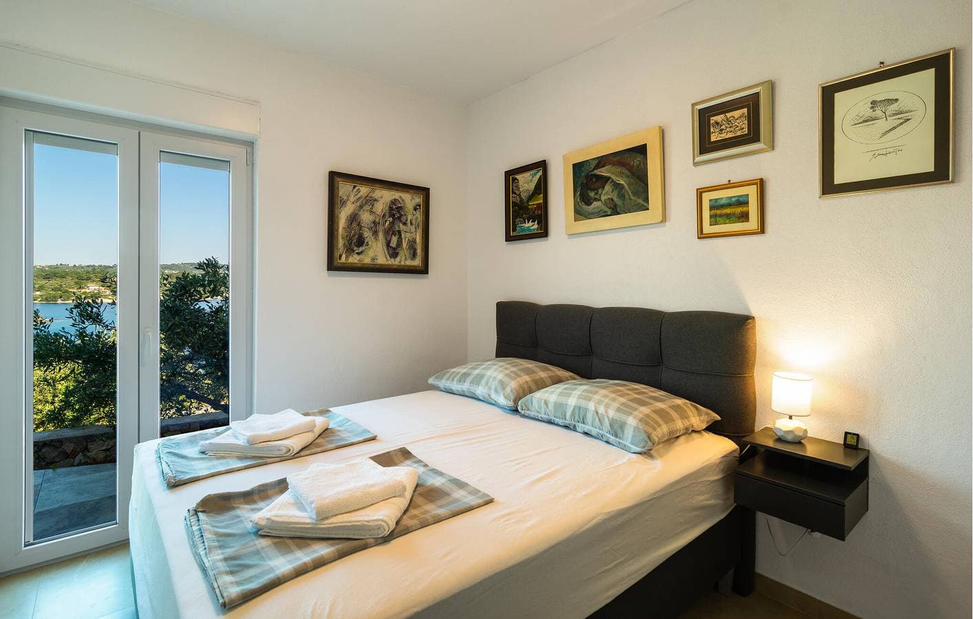 Foto 7 von 21: Gemütliche Ferienwohnung mit Meerblick, Terrasse, WLAN und Parkplatz in Necujam