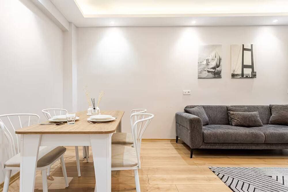 Foto 13 von 19: New Family Flat near Cevahir Mall, Şişli