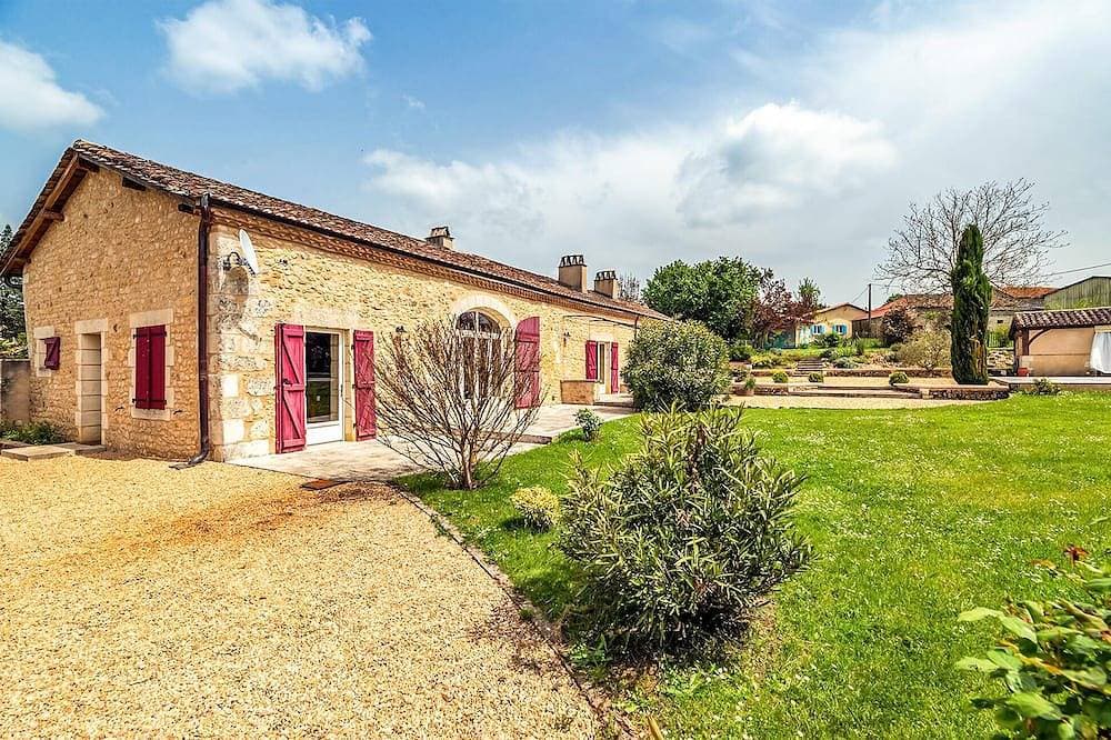 Gorgeous home in Villamblard 1