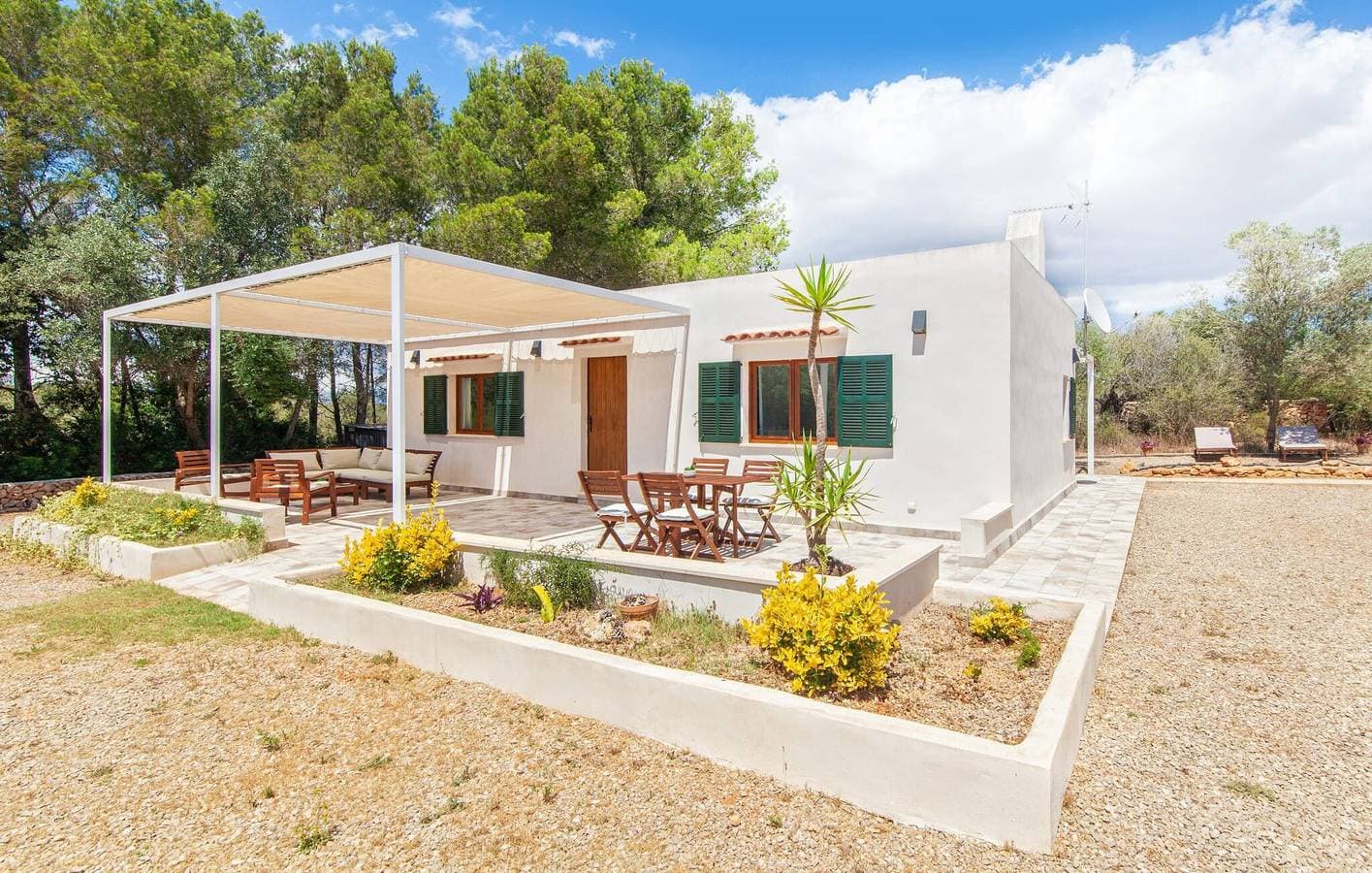 Moderne Ferienwohnung mit AC, Pool und Internet 1