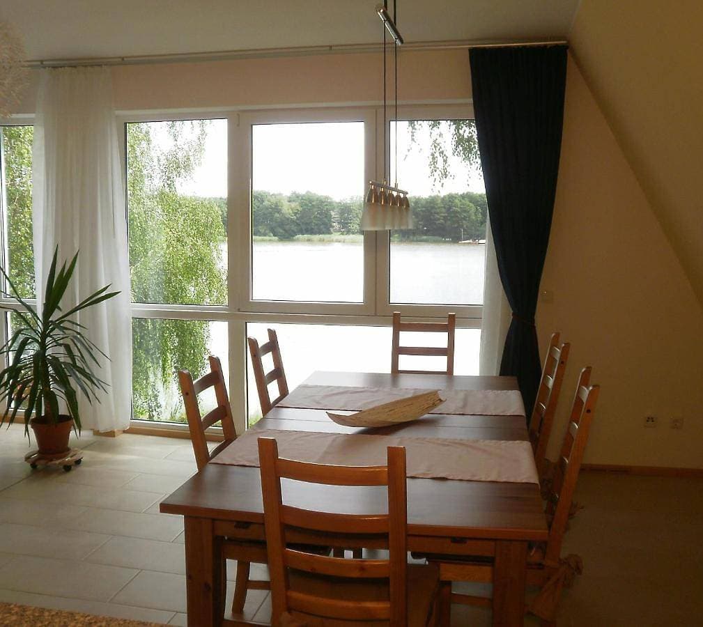 Foto 3 von 14: One-Bedroom Apartment with Lake View