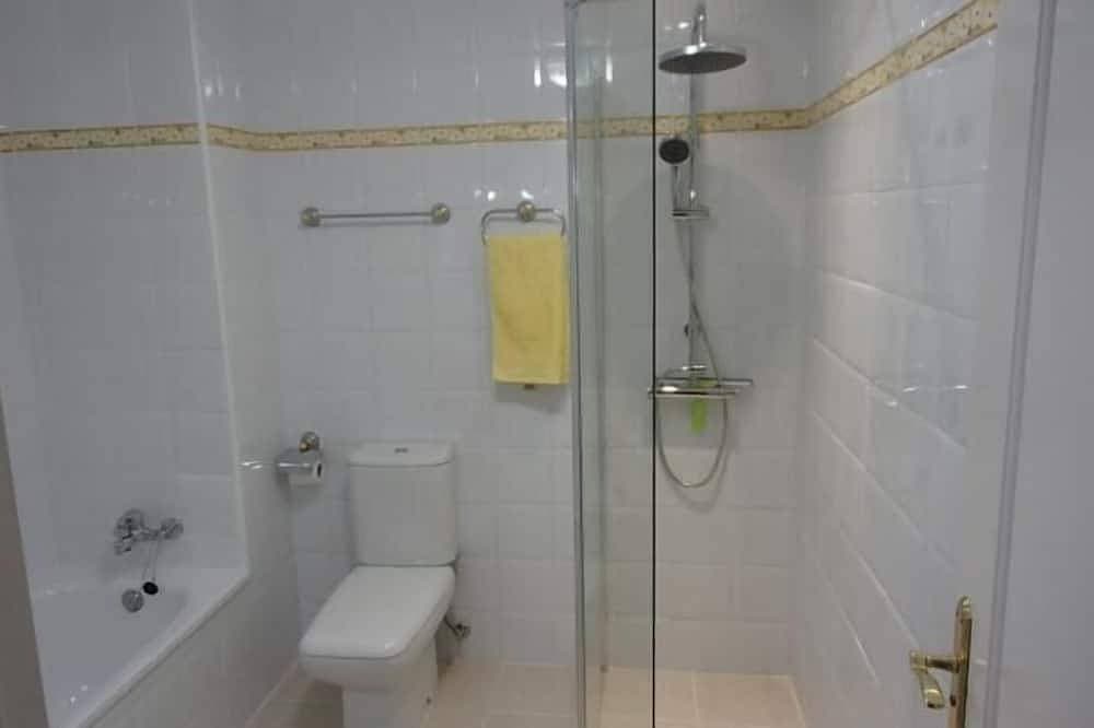 Foto 5 von 29: Marbella 2 Bed 2 Bath Luxury Apartment near Cabopino