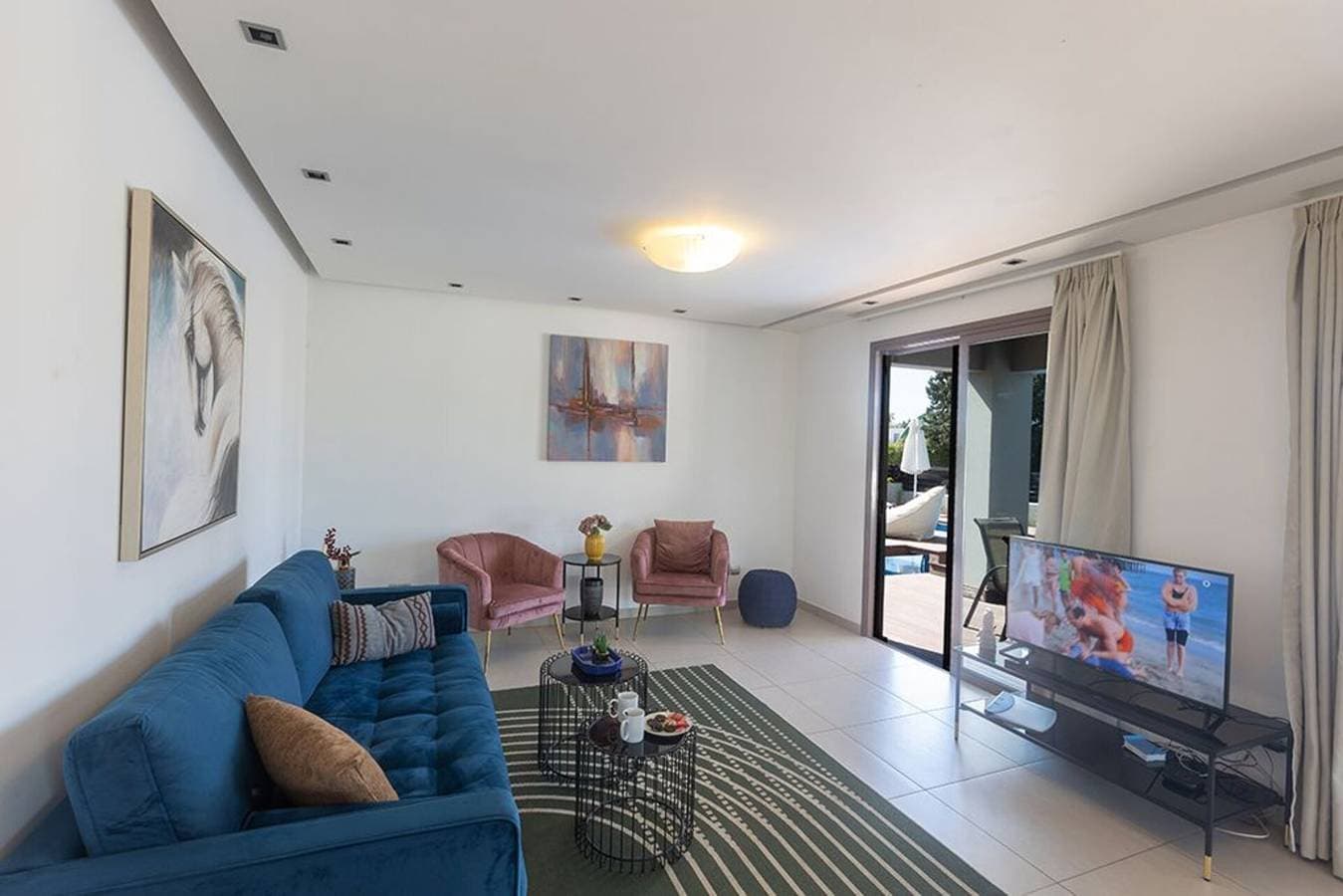 Foto 8 von 23: Villa für 6 Personen mit Balkon/Terrasse
