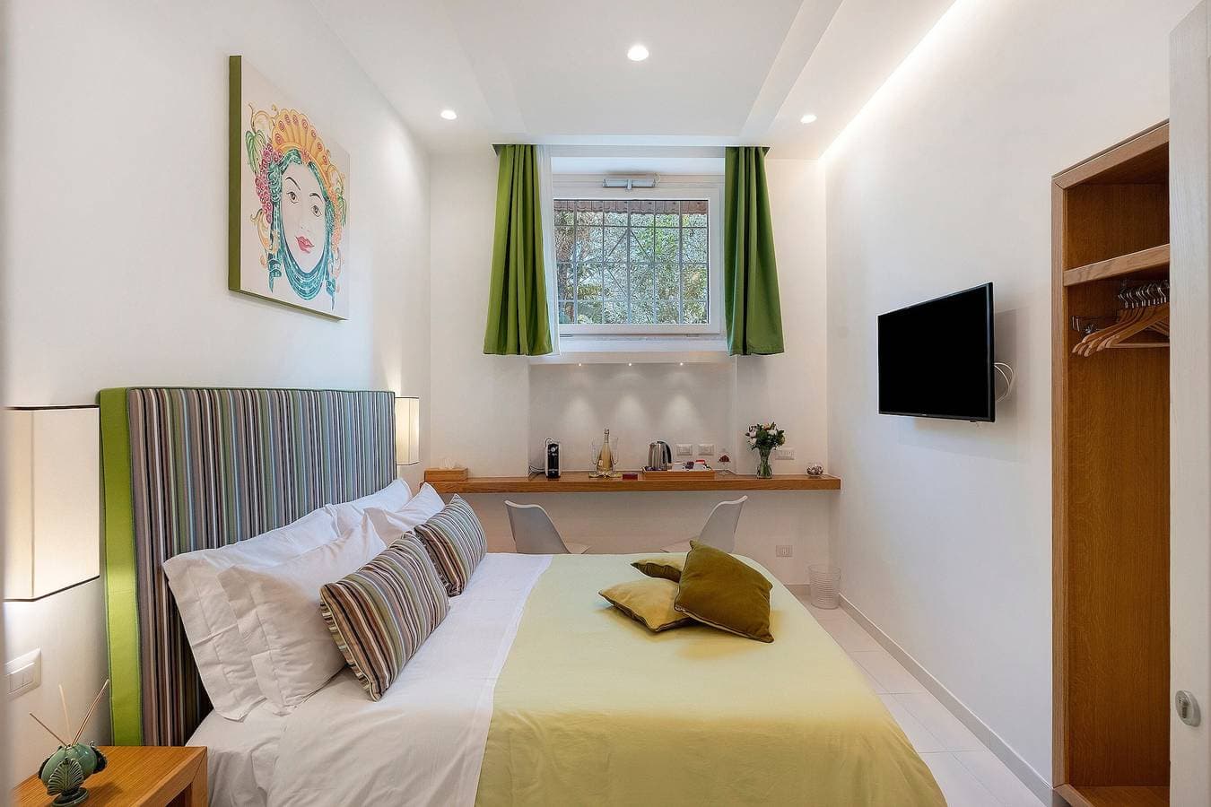Foto 7 von 23: Sorrento Stylish – Standard Doppelzimmer im Herzen von Sorrent