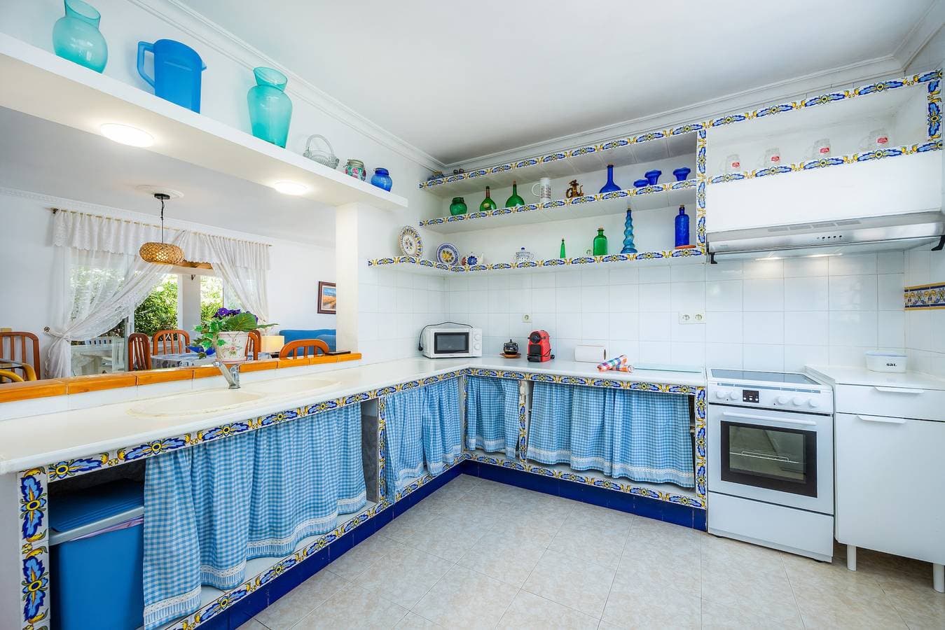 Foto 12 von 34: Ferienhaus 'Miquel' mit Meerblick, privater Terrasse und Wi-Fi
