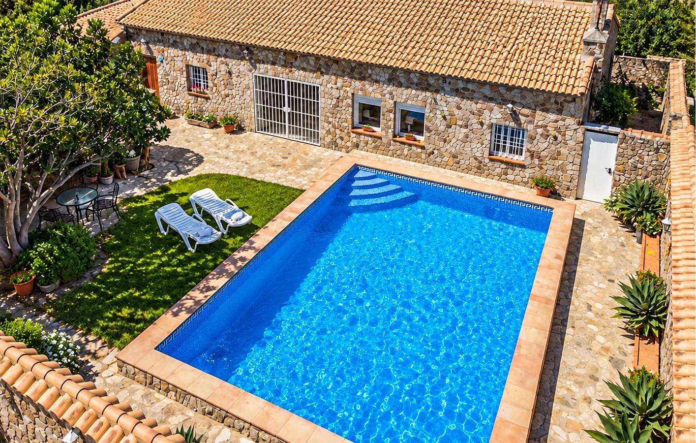 Foto 8 von 25: Geräumige 170 m² große Ferienwohnung mit Pool, WLAN und Parkplatz in der Nähe von San José de Malcocinado