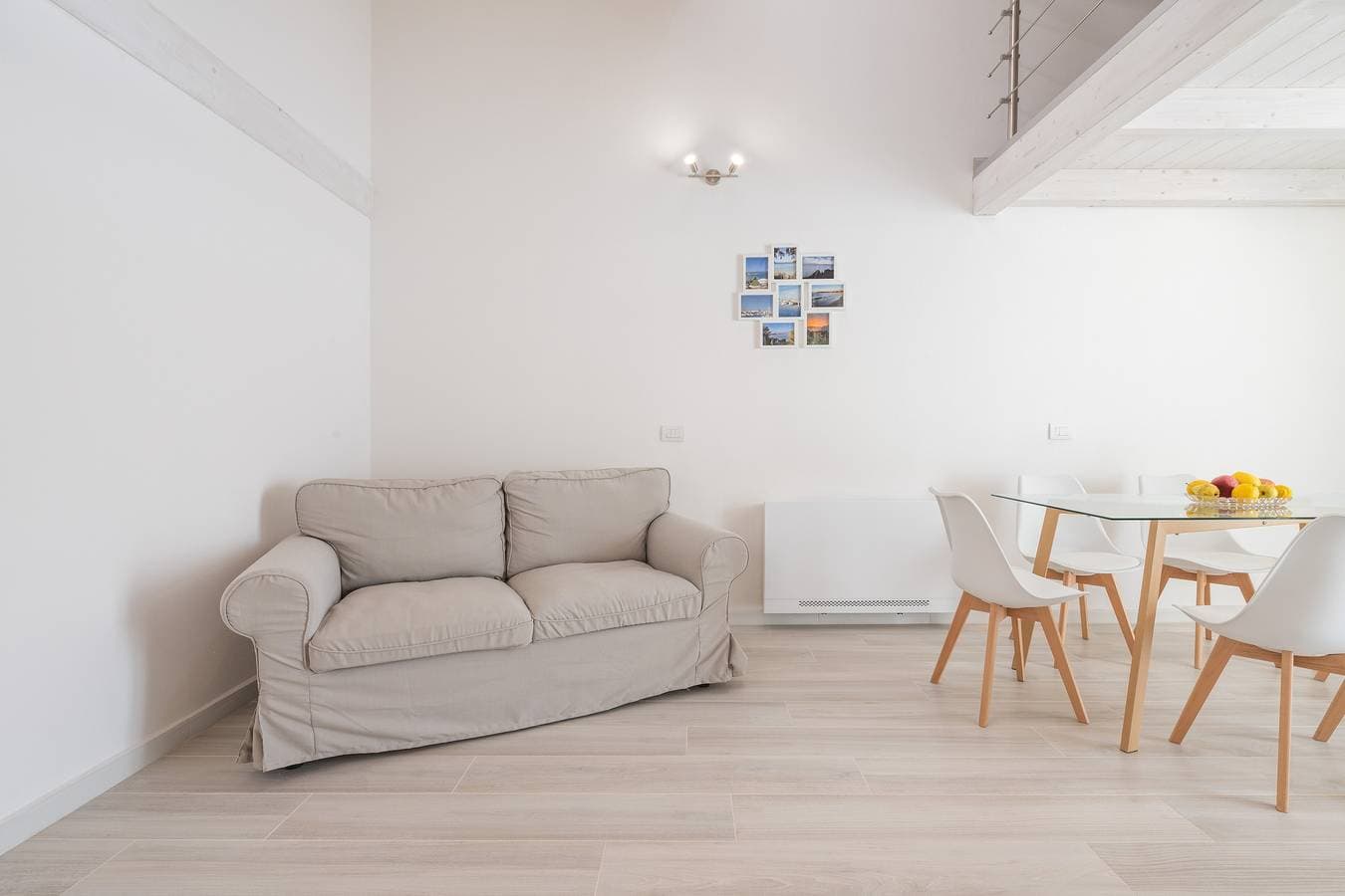Foto 3 von 32: Ferienwohnung 'Casa Vacanze Riflessi Sul Mare' mit Balkon, Highspeed-WLAN und Klimaanlage