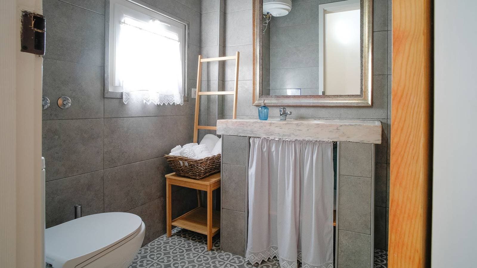 Foto 13 von 38: Ferienhaus für 2 Personen mit Pool