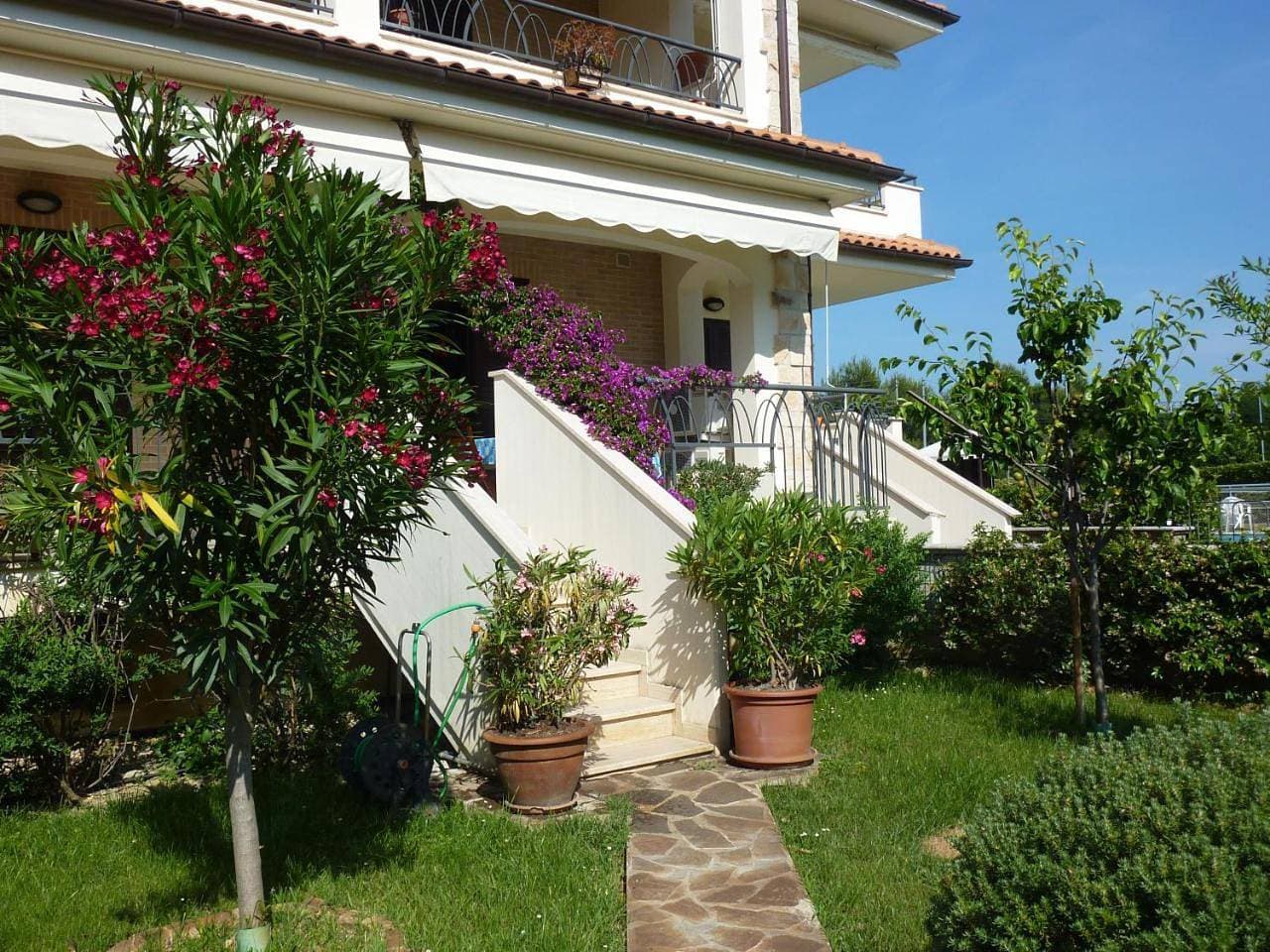 Foto 8 von 15: Apartment with Garden View