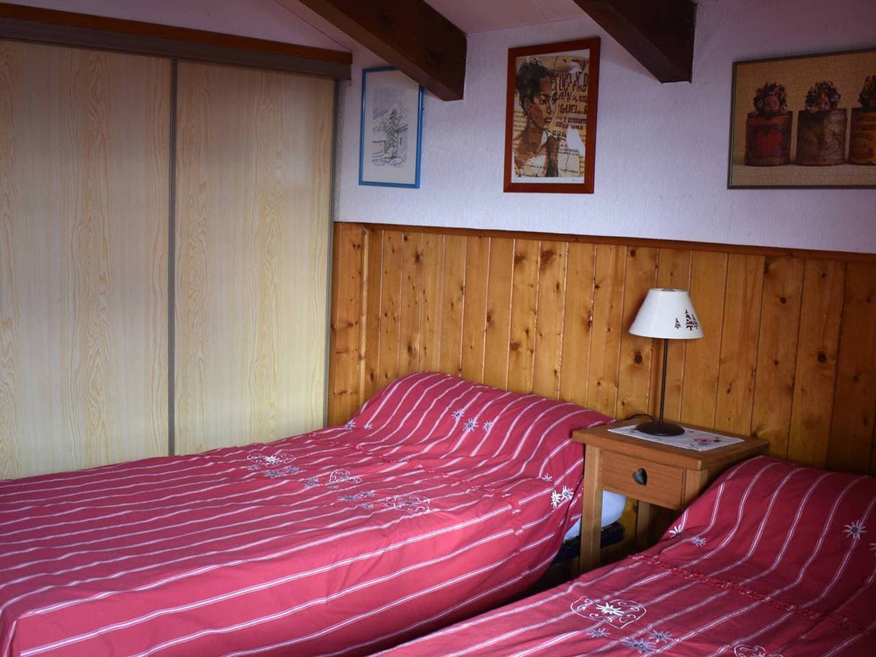 Foto 7 von 13: Südliches 4-Seiten-Chalet mit Terrasse in der Nähe des Zentrums