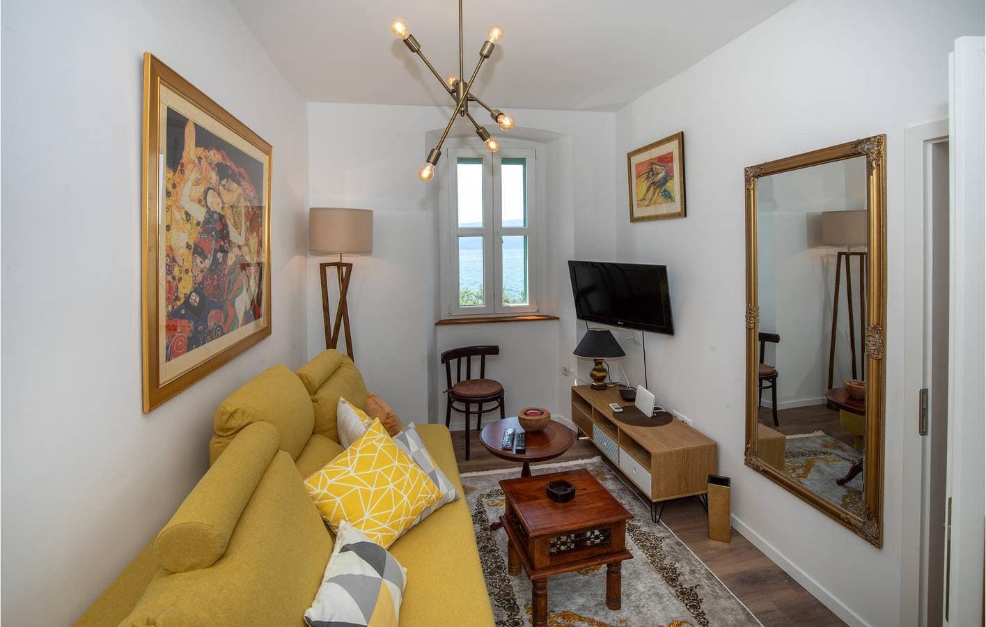 Foto 5 von 43: Charmantes 1-Zimmer-Apartment mit Terrasse, WLAN, 100 m vom Strand entfernt