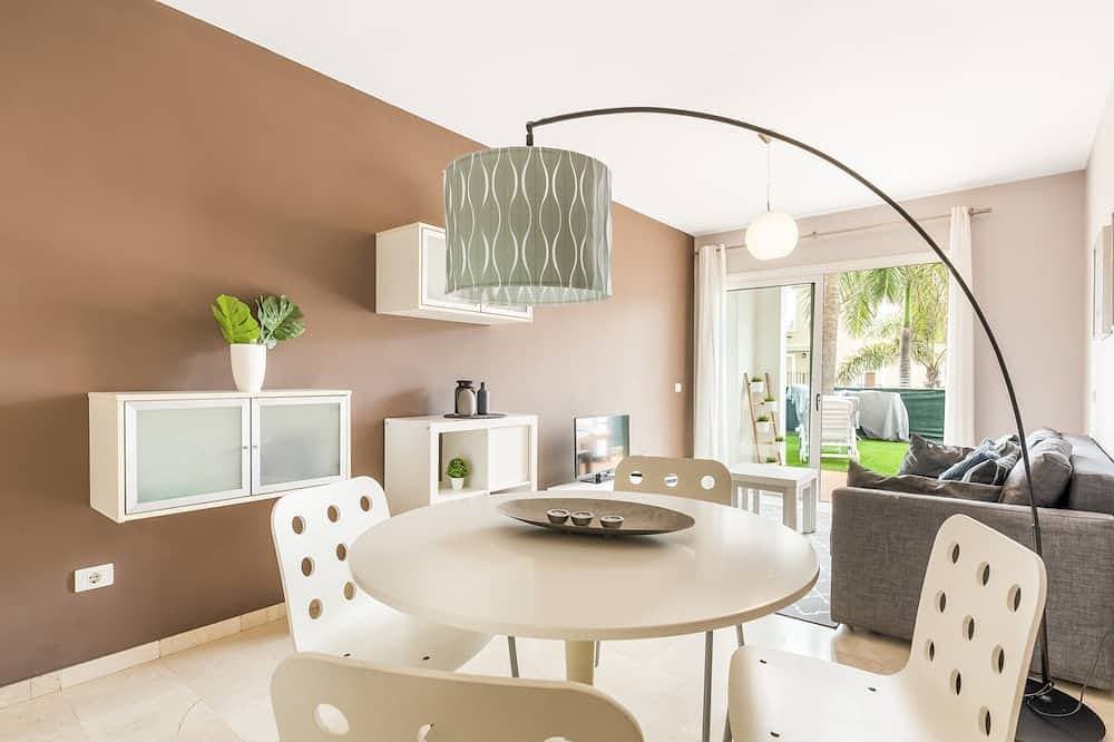 Nouveau. Bel Appartement Avec Jardin 1