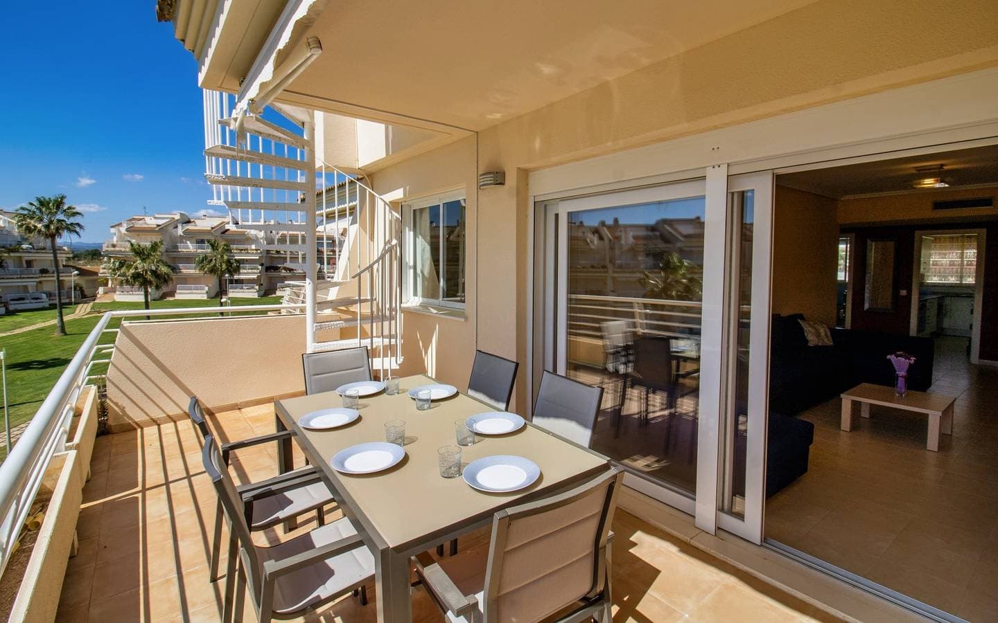 Foto 9 von 39: Ferienwohnung für 6 Personen mit Terrasse