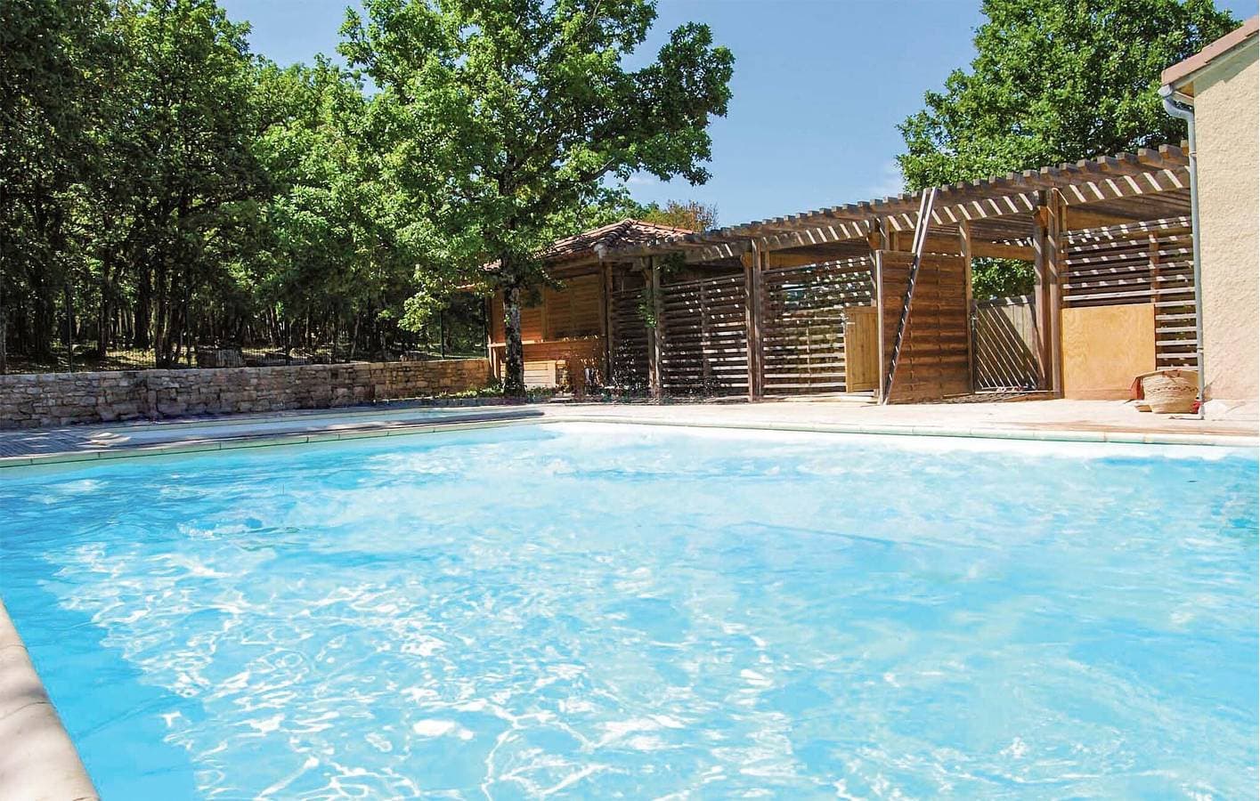 Foto 5 von 14: Gramat Wohnung mit Pool & Kochnische
