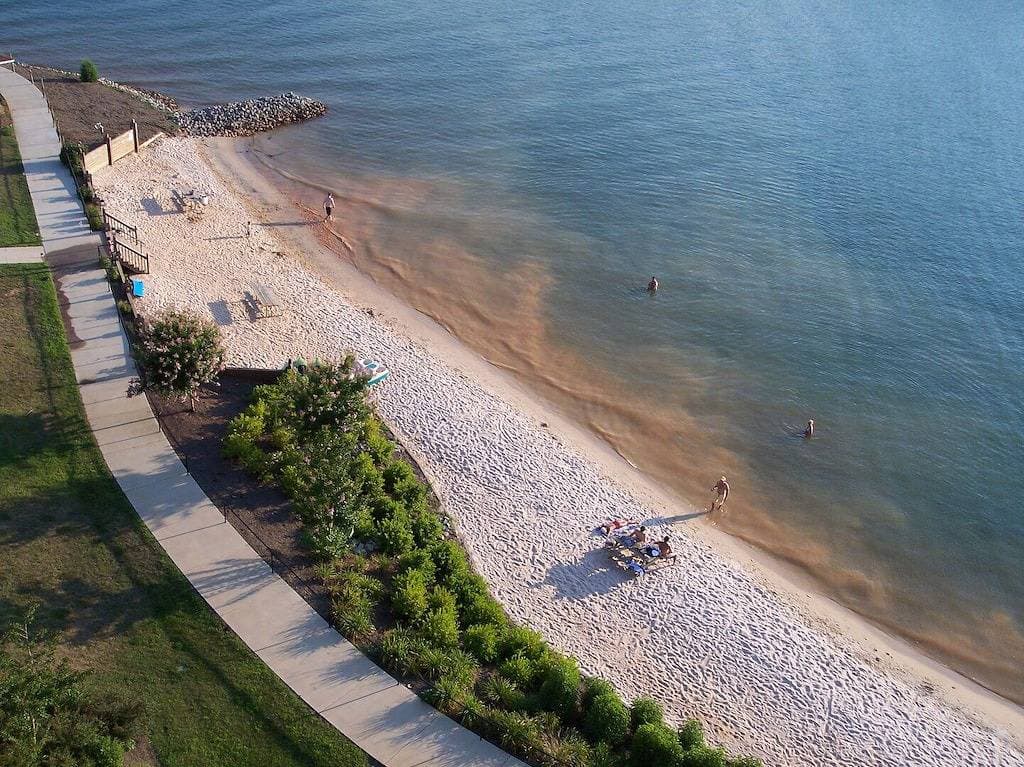 Foto 12 von 23: #118 Pointe - 1 Bedroom Lakefront Condo at Mariners Sml