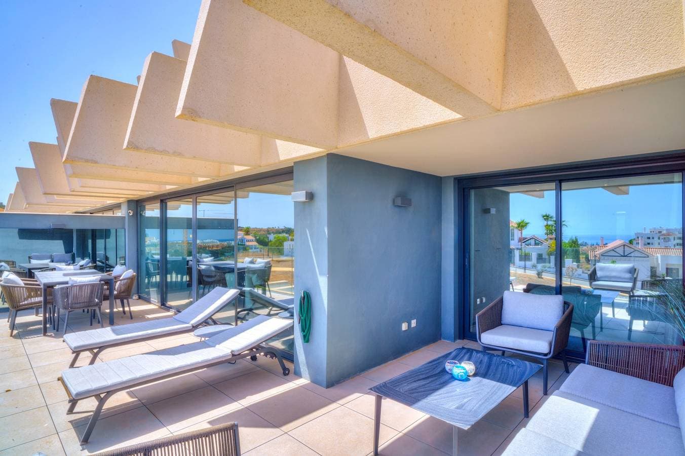 Foto 12 von 30: Ferienwohnung 'Oasis 325' mit Meerblick, WLAN und Klimaanlage