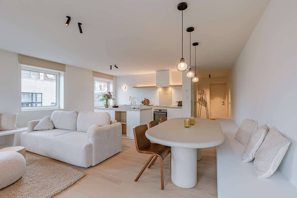 Foto 8 von 43: Waterfront apartment w/ beach access & balcony