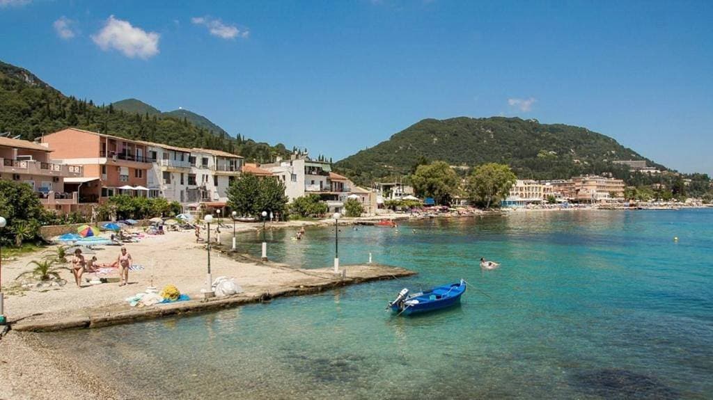 Vassia's Beach Houses 1