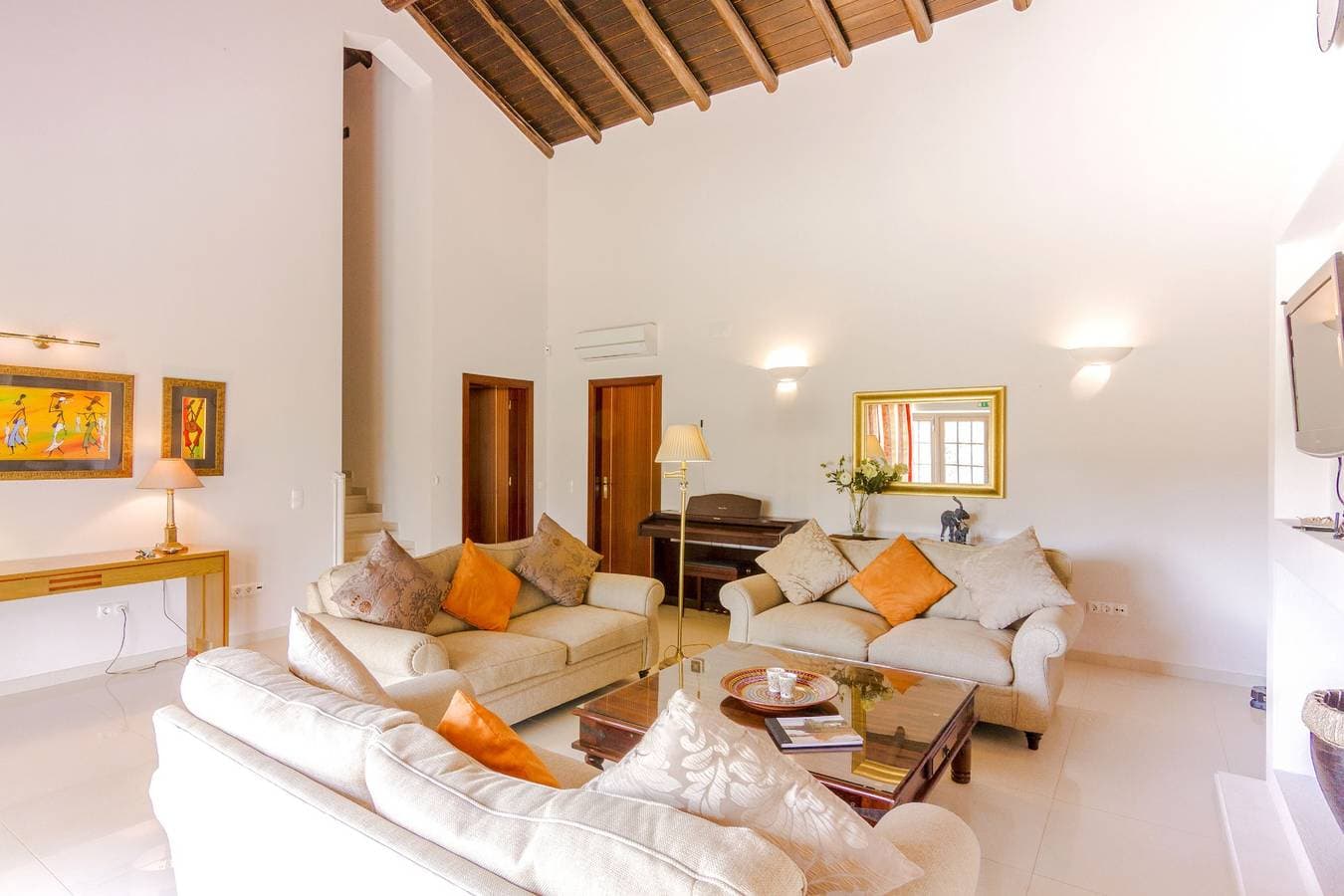 Foto 8 von 41: Villa für 10 Personen mit Garten