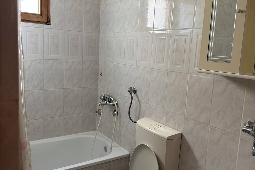 Foto 4 von 6: Triple 1 bedroom apartment with garden view