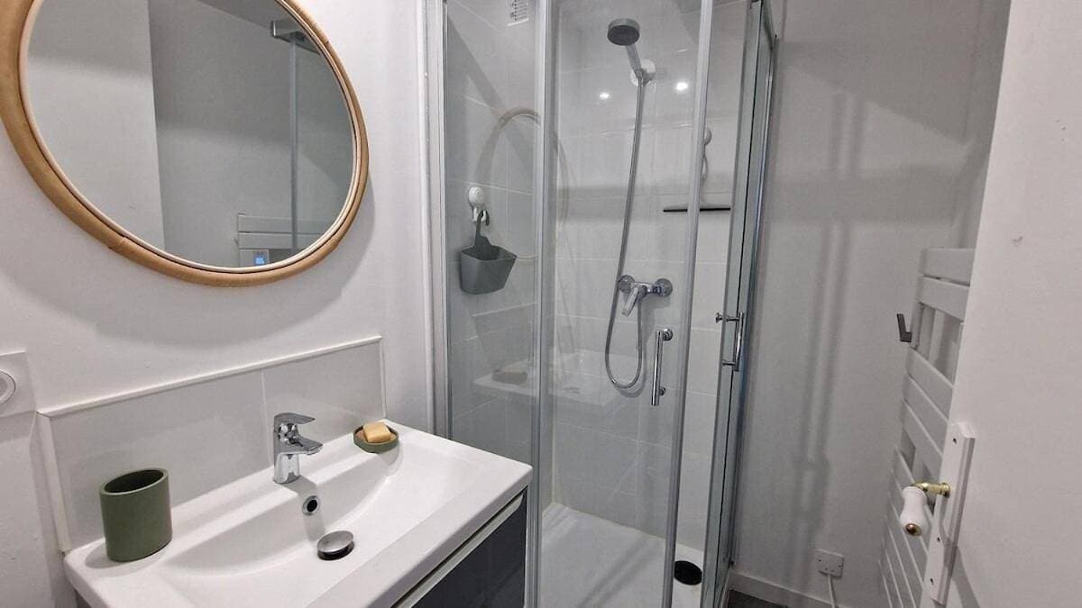 Foto 8 von 38: Apartment with Shower