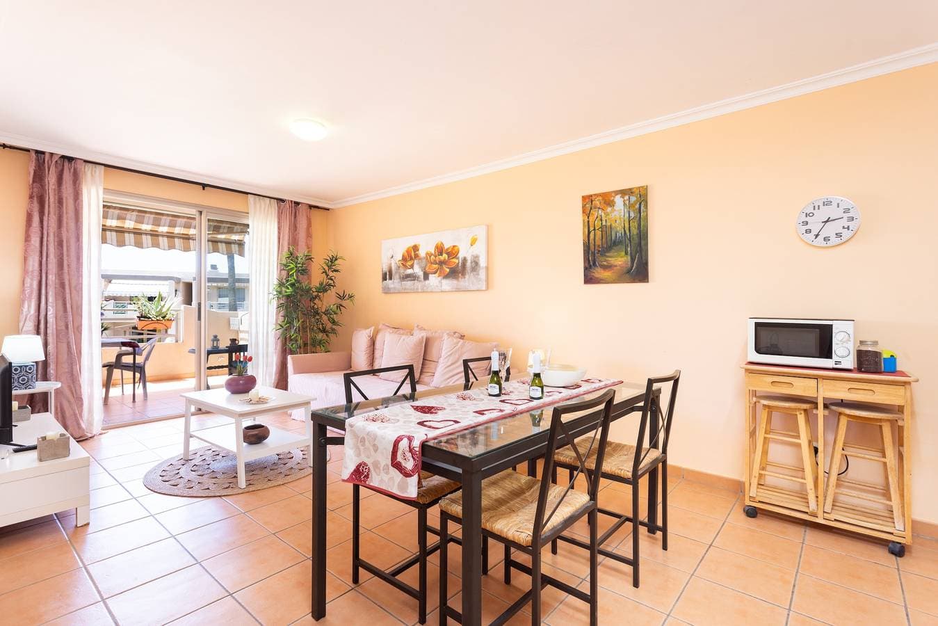 Foto 7 von 45: Ferienwohnung 'junto al mar isabel' mit Terrasse, Gemeinschaftspool und WLAN